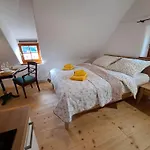 Petidomi 88 - Rozmberska 3*