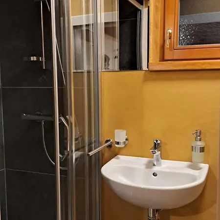 Petidomi 88 - Rozmberska Konukevi