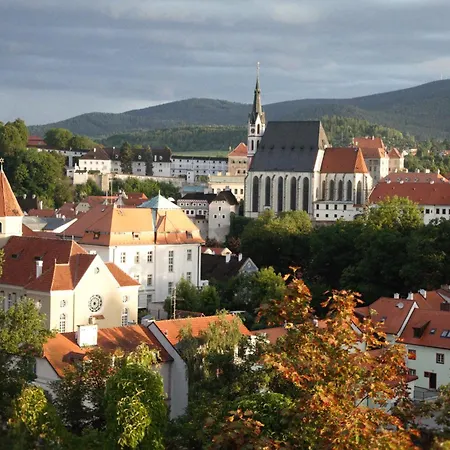 Petidomi 88 - Rozmberska Konukevi