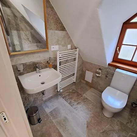 Affittacamere Pětidomí 88 - Rožmberská 3*