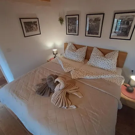 Pětidomí 88 - Rožmberská 3* Český Krumlov