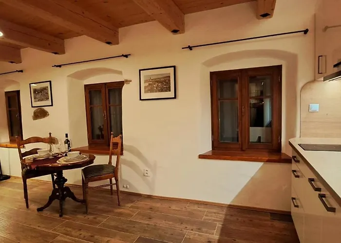 Gæstehus Petidomi 88 - Rozmberska 4*