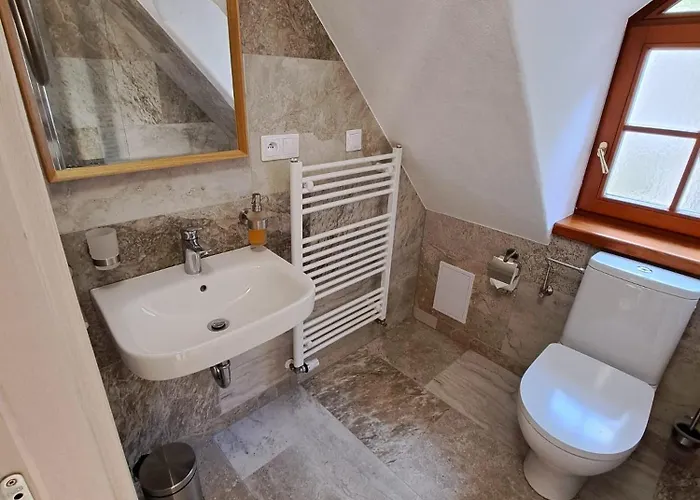 ゲストハウス Petidomi 88 - Rozmberska 4*