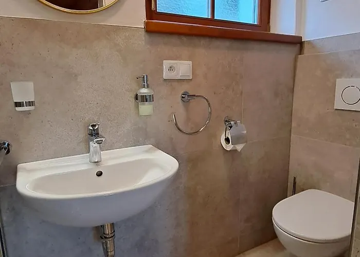 ゲストハウス Petidomi 88 - Rozmberska